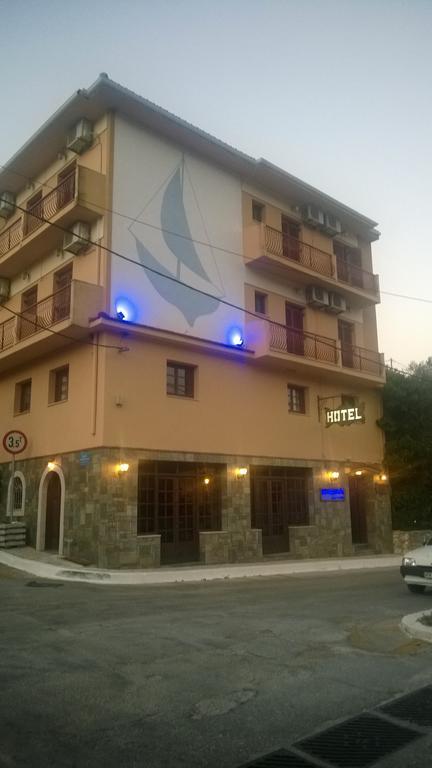 Moustakis Hotel Agia Efimia Exteriör bild